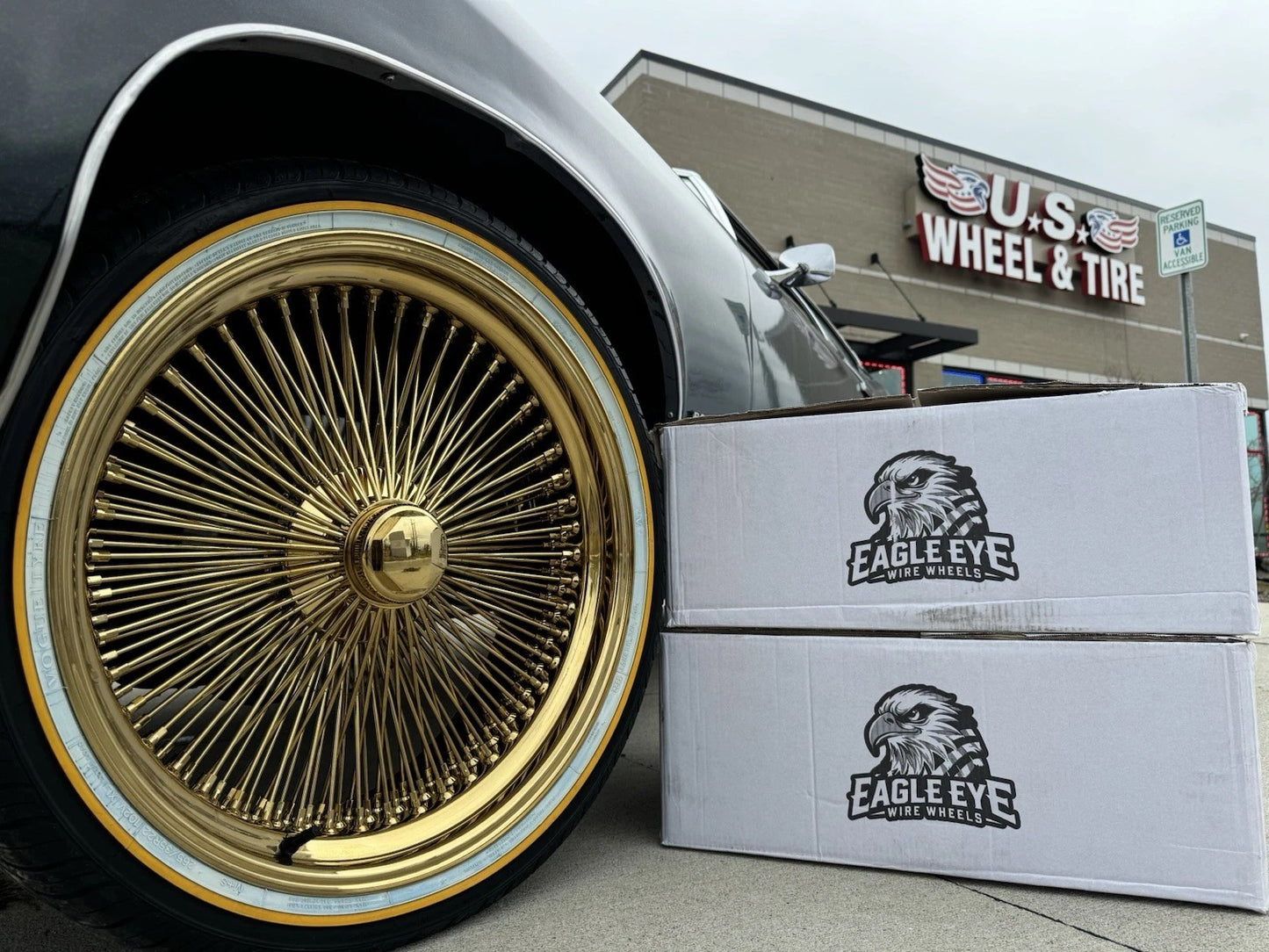 SET OF 22X8 GOLD EAGLE EYE WIRE WHEELS ON (4) 265/35R22 GOLD/WHITE VOGUE TIRES